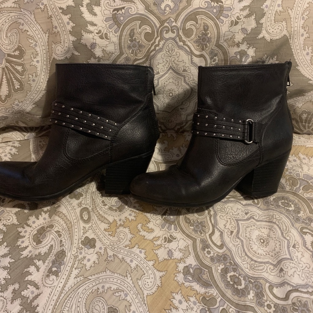 Black Aerosol “Longevity” booties